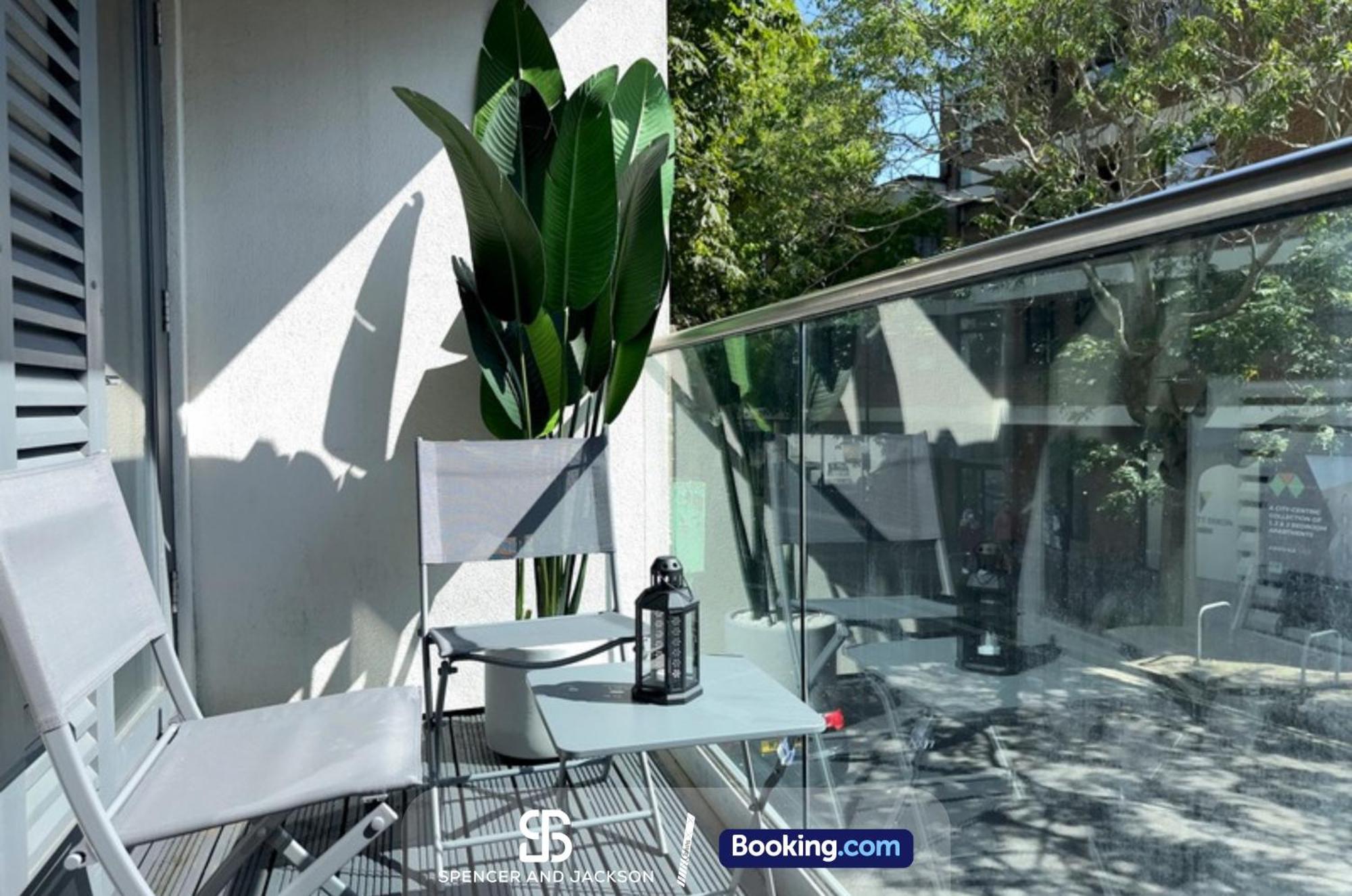 1 Bedroom City Centre Apartment Near The University And Bodleian Library By Spencer And Jackson Short Lets & Serviced Accommodation Oxford Exterior foto