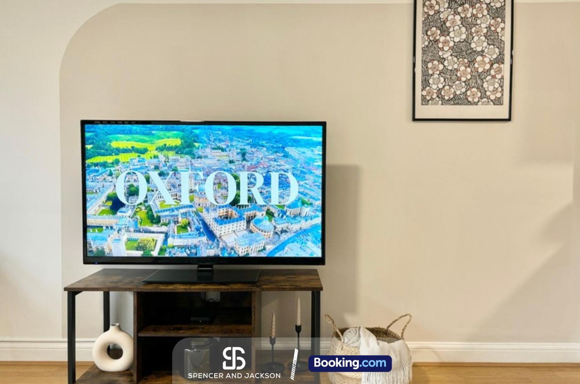 1 Bedroom City Centre Apartment Near The University And Bodleian Library By Spencer And Jackson Short Lets & Serviced Accommodation Oxford Exterior foto